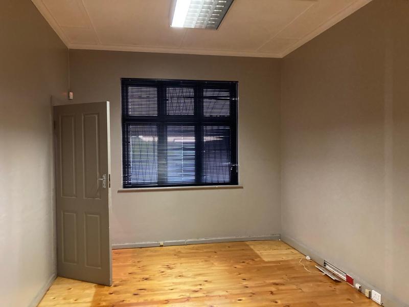 To Let Commercial Property for Rent in Mill Park Eastern Cape
